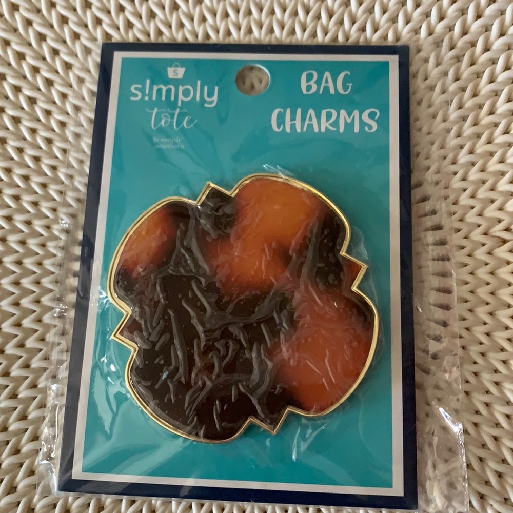 New simply southern tote charm